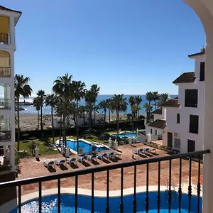 puerto-de-la-duquesa-sea-view-manilva.1costadelsol.com/